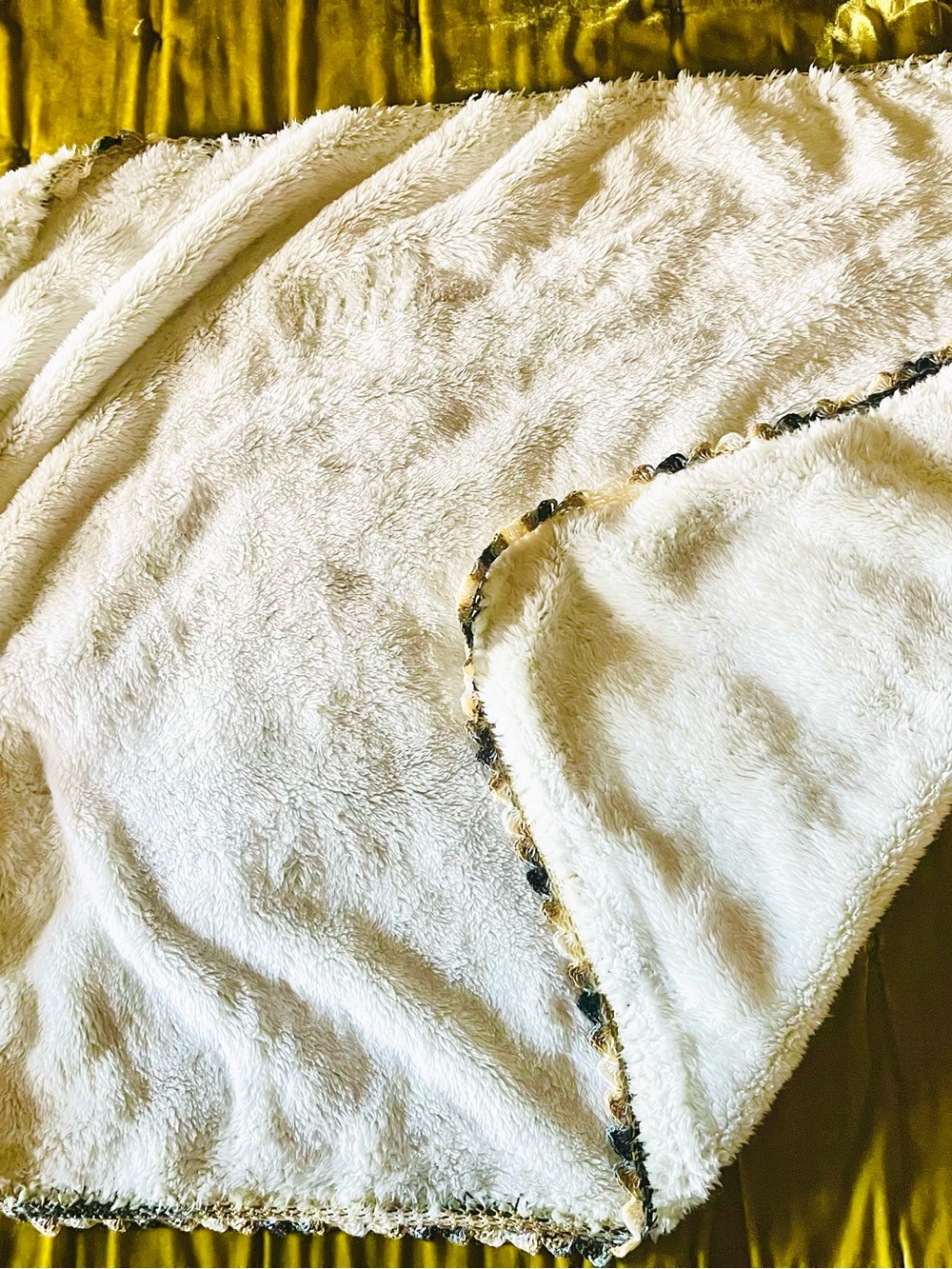 Plush White Sherpa Throw Blanket with Decorative Trim
